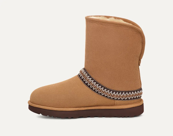 UGG® Womens Boot Classic Short Crescent