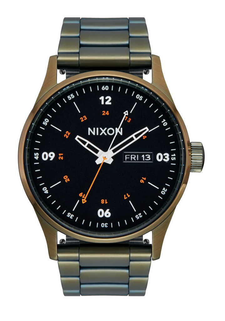 Nixon sentry gold black hotsell