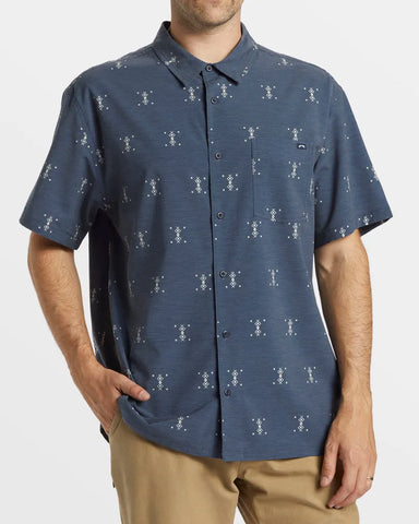 Billabong Mens Woven A/Div Surftrek Trail Short Sleeve