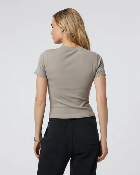 Vuori Womens Shirt Pose Fitted Tee