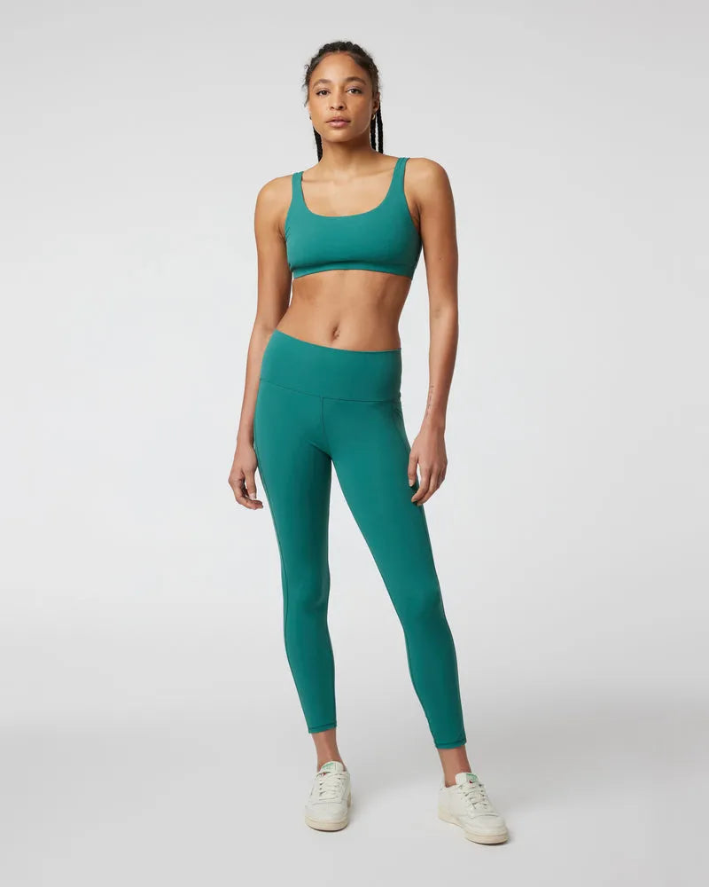 Need some new sport leggings? View sports pants online, Pip Studio